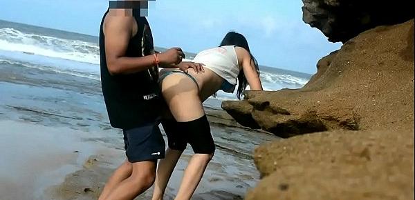  Farhana R real life desi couple fucking at beach